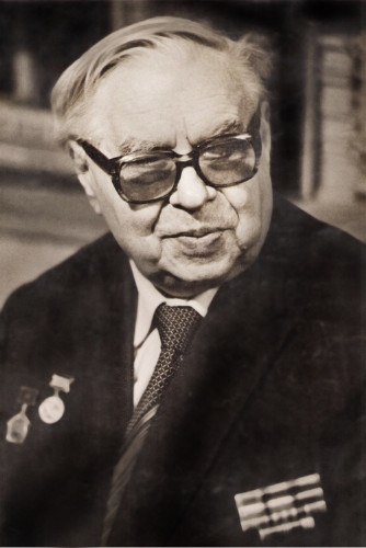 Николай Николаевич Мельников (1908–2000)